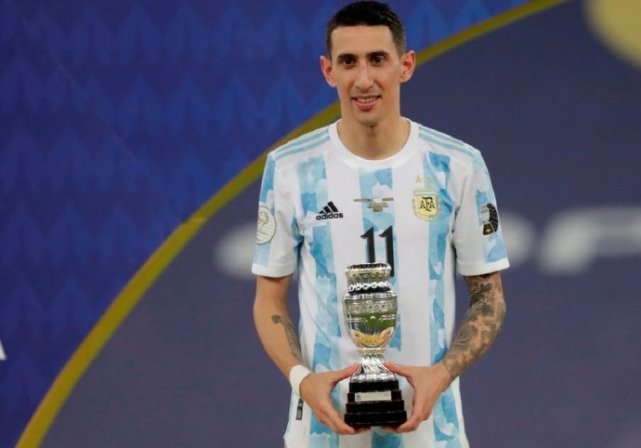 帕雷德斯晒美图,内马尔看后粗暴评论,队友和对手的相互转换