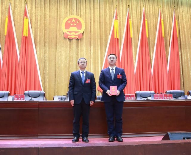 秦会刚当选印江印江土家族苗族自治县人民政府县长