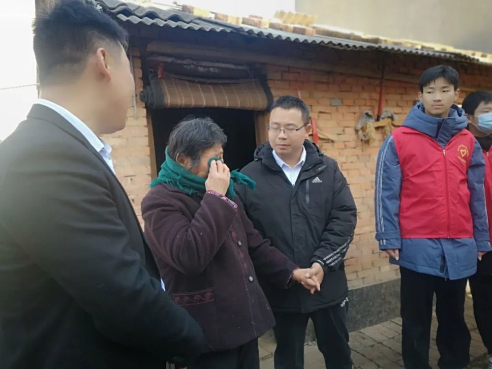 漯河这些人来到了召陵镇林庄村!_腾讯新闻