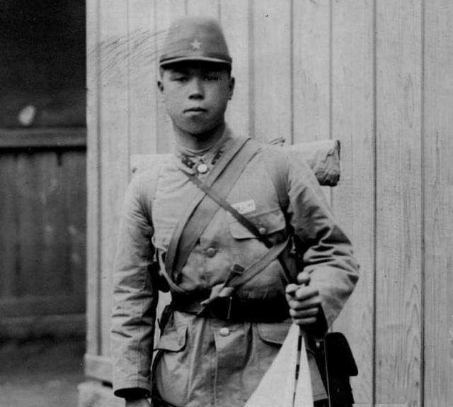 在铁道游击队的真诚感召下,他们逐渐对八路军有了认识,其思想感情立场