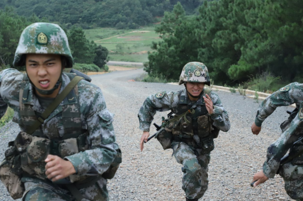 来到军营你的青春将拥有这些关键词