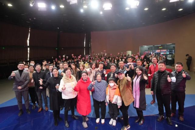 布冉|上海交通广播|拍卖会|拍品|1057大家帮|小佳楠