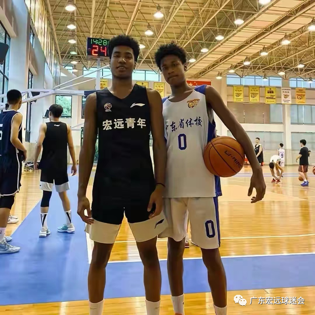 157-12,大胜145分,这支广东宏远青年军完全可以用恐怖来形容!