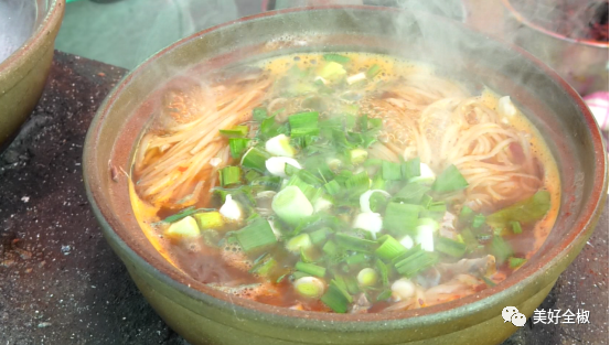 虾满园土菜馆：品味地道家乡味