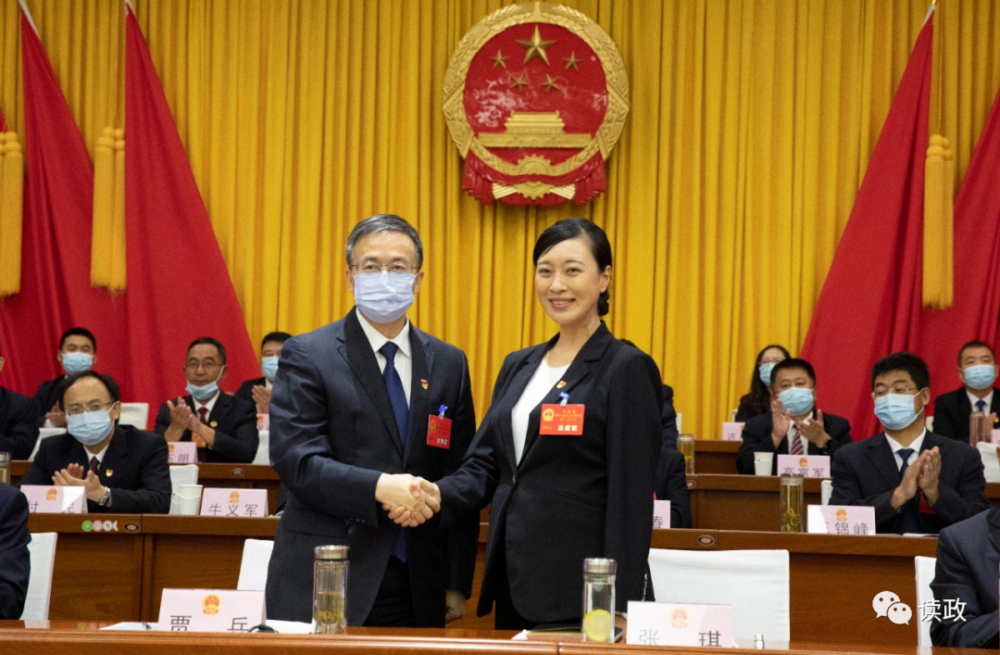 另外,像张琪一样年轻的女县长(代),还有以下几人多位:生于1986年8月的