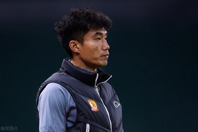 亚冠 2-0！2轮不胜后，中超亚军终于赢了：12分钟2球，郑智露出微笑