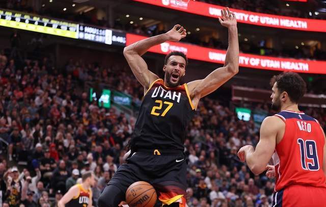 篮板 NBA今日最佳排名，比尔戈贝尔上榜，范弗里特12助攻猛龙胜勇士
