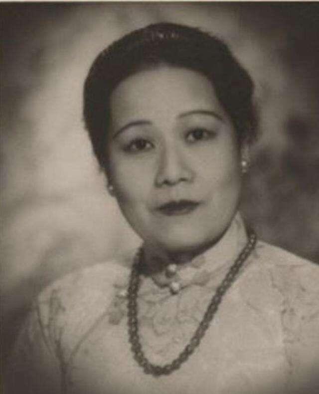 宋家三姐妹中她壽命最短,但也只有她選擇死後與丈夫合葬