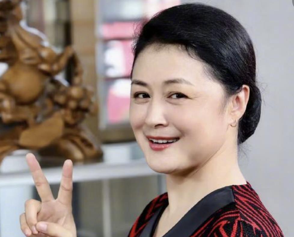 2021年去世的11位明星于月仙出车祸很突然孙侨潞最可惜