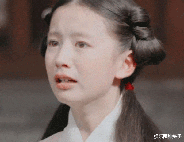 裴佳欣双胞胎妹妹3岁了颜值不比姐姐差姐妹三人合影太养眼