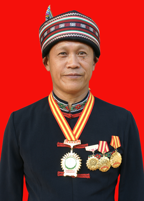 余锦柱瑶山生态守护神