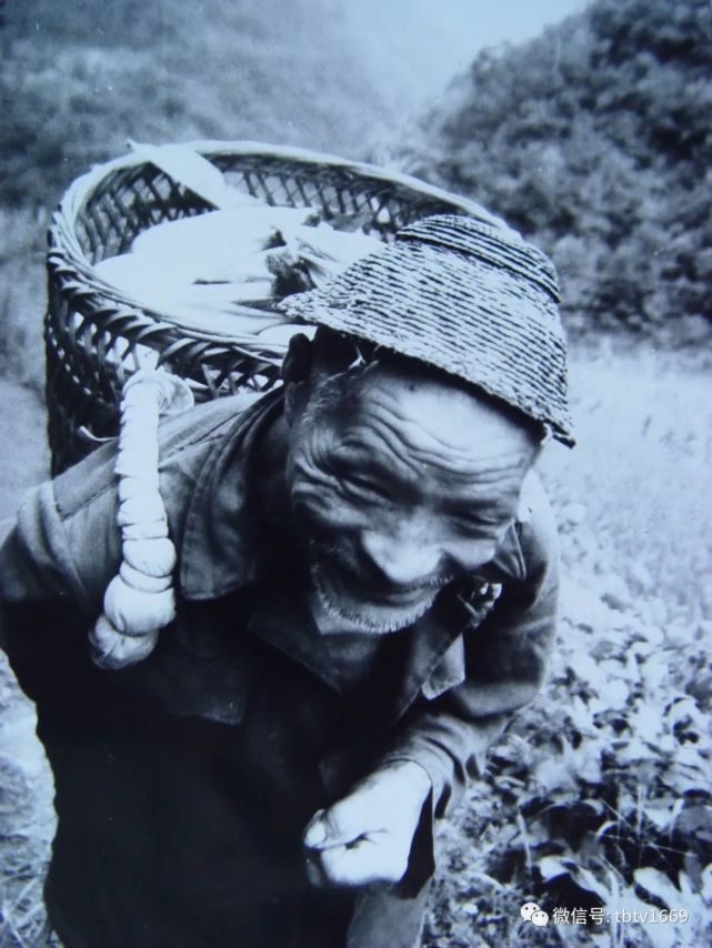 存货整理 鄂西北大山深处的高家花屋 竹山县 戏台 鄂西北 大山 税晓洁 汉江 旅游