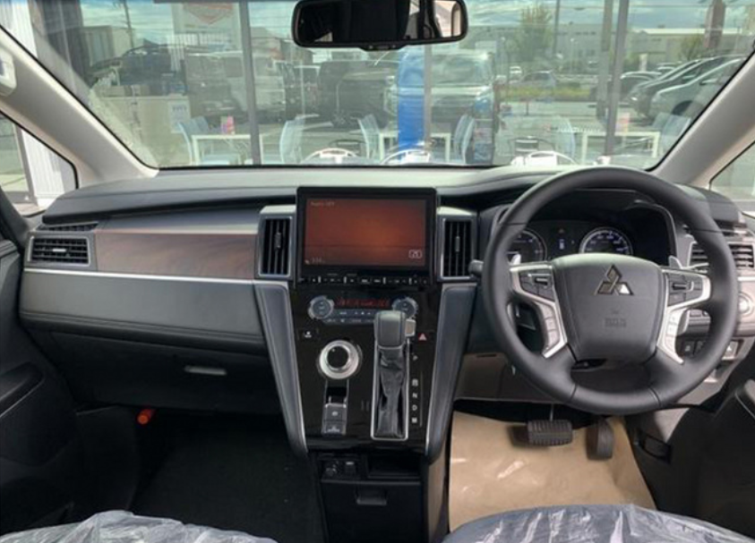 三菱又不务正业了能越野的mpv来了全新得利卡d5登场