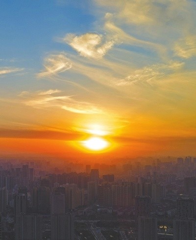 郑州市迎来好天气,艳阳高照,晴空万里