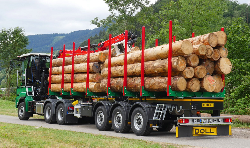 配备palfinger随车吊,以及doll出品的logo12k木材运输拖板