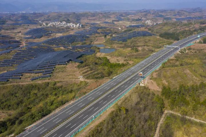 直擊春運路況部分出省路段通行緩慢建議繞行廣連高速