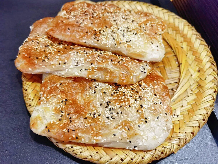 安徽亳州最有名的9个特色小吃,第2个是曹操所创,第1个有9斤,想吃排队