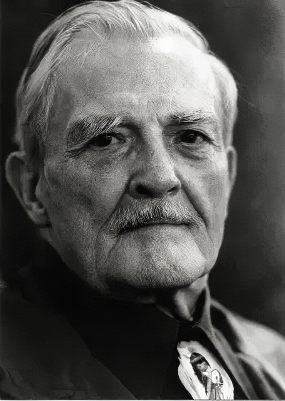 跟潜意识沟通的方法,发挥我们的潜能,就是艾瑞克森催眠学派的正向自我