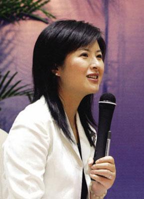 央视北大才女张泉灵辞职42岁人生反转投资教育领域赚得盆满钵满