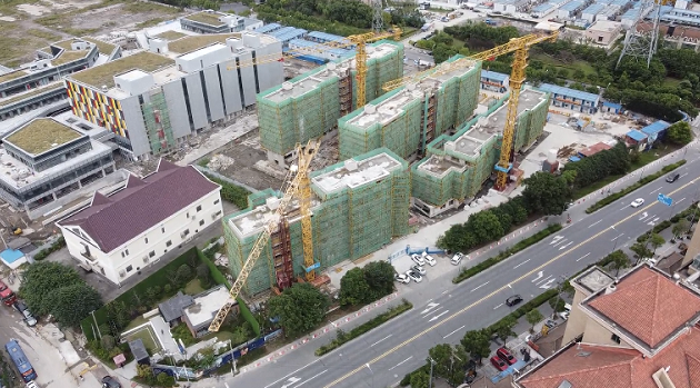 焦点观察|亲水湾风华700余户业主收房无望,亲水湾朗廷即将入市