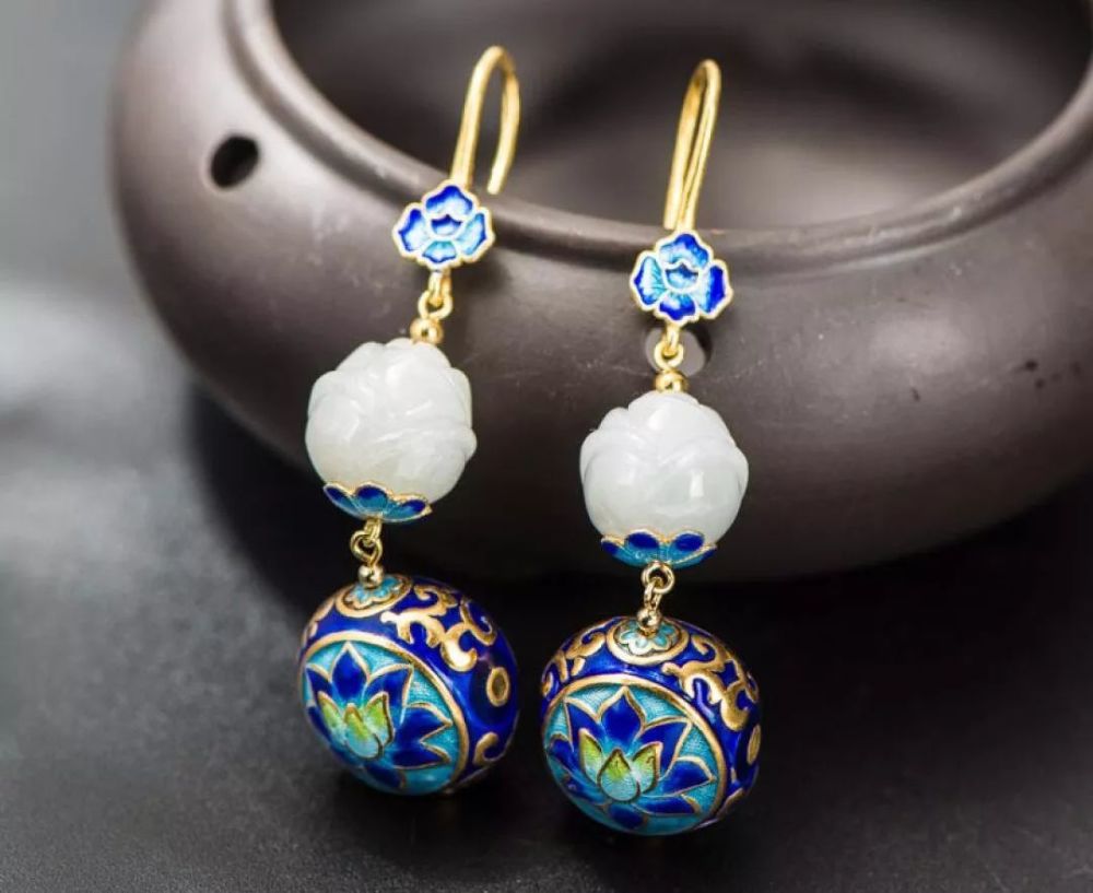 景泰蓝做成的首饰,美了几千年!_腾讯新闻