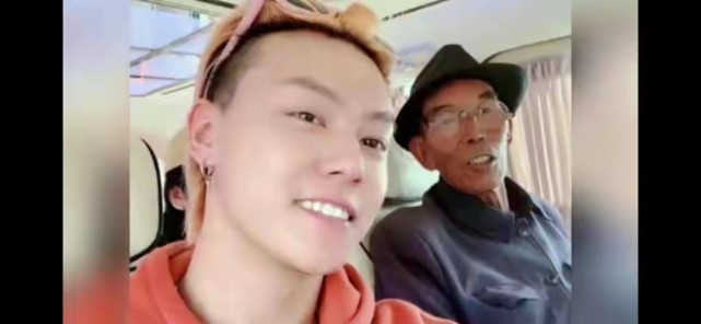 爷爷去世,王晨正跋山涉水送最后一程,替丫头照顾女儿|王晨正|变形计