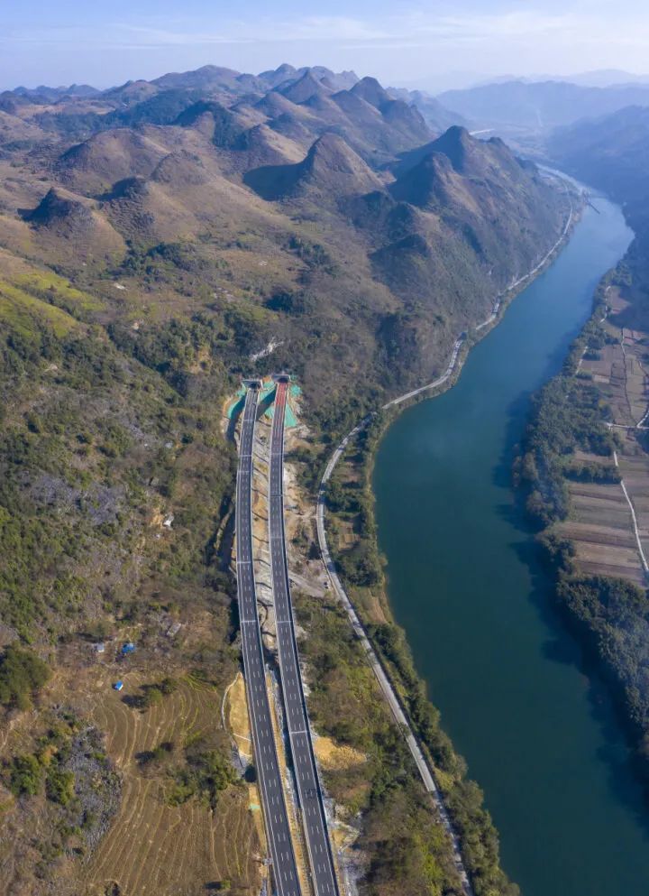 广连高速清远段预计年底通车多图直击