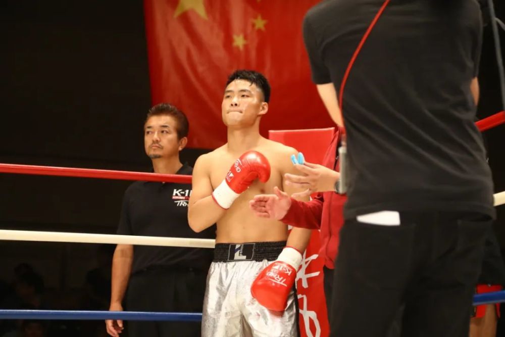 武林风18年|被父亲拽回武校后,朱帅的时代渐渐来临_腾讯新闻