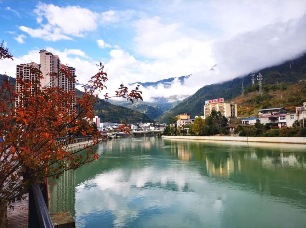 摄影邱建林醉人的碧口风光