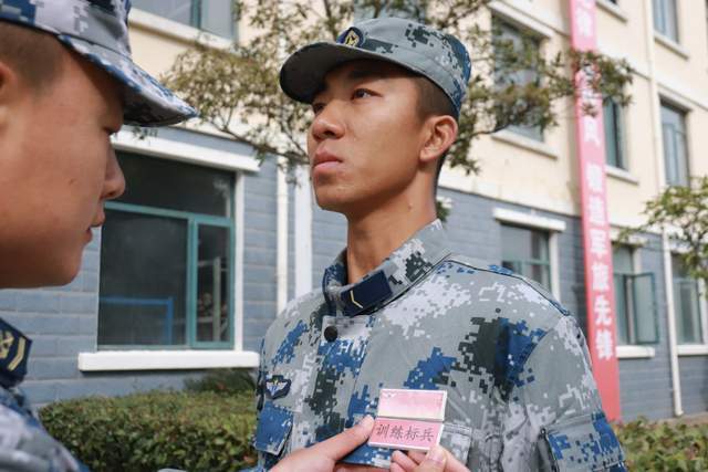 了不起的新兵班长|用好荣誉激励,新兵成"训练标兵"