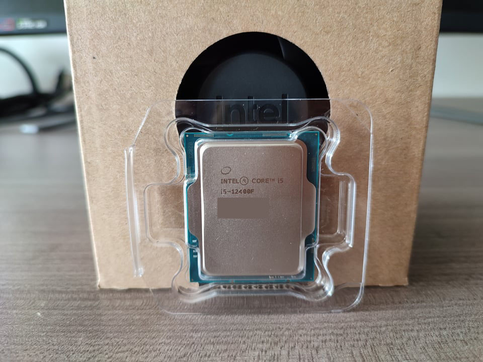 会对ryzen 5 5600x带来不小的冲击,带核显的版本也会对ryzen 5 5600g