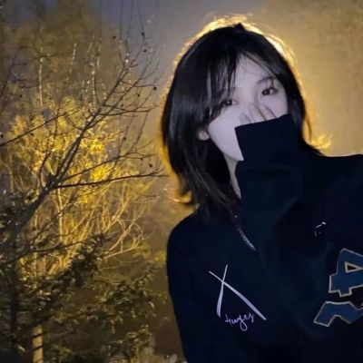 不明显情头你转身我就在你身后