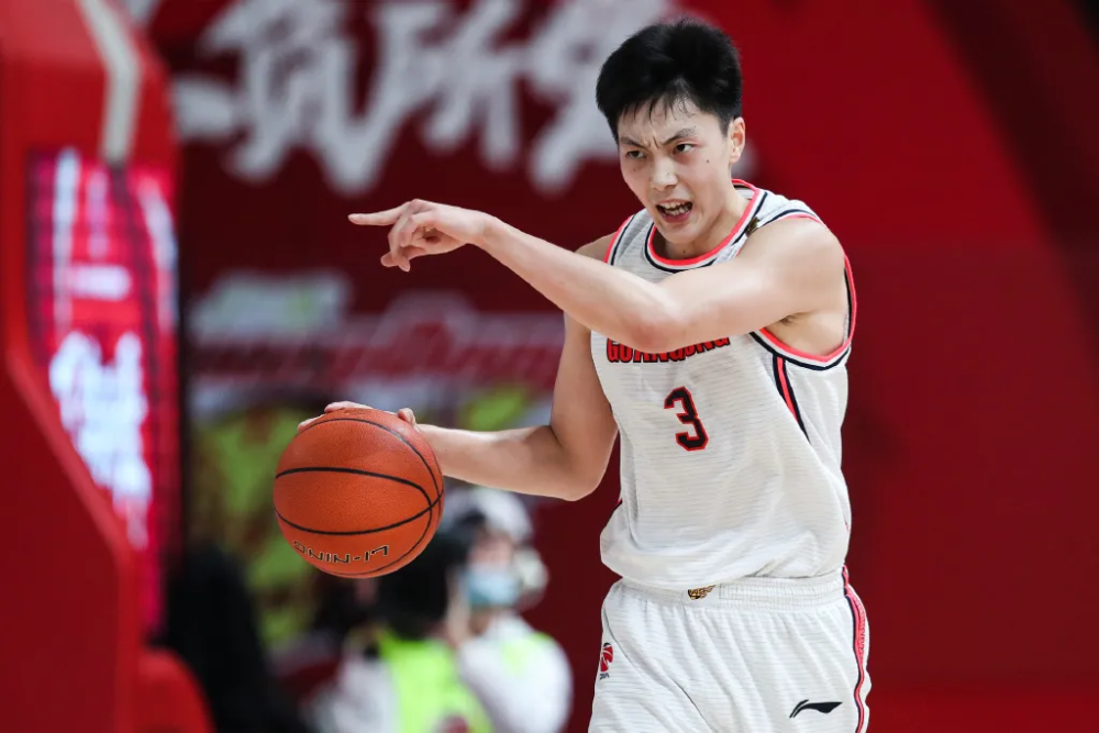胡明轩 CBA即将开赛，胡明轩需再次证明自己