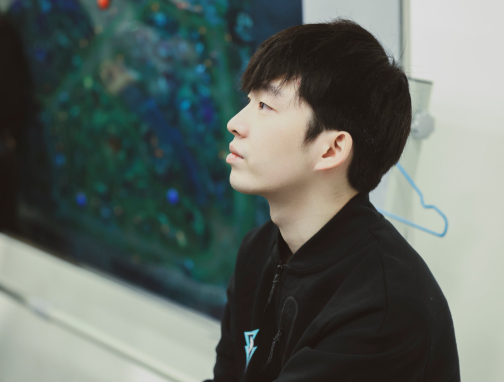 果子哥带队全胜进入八强,实力超强堪称降维打击!_腾讯新闻