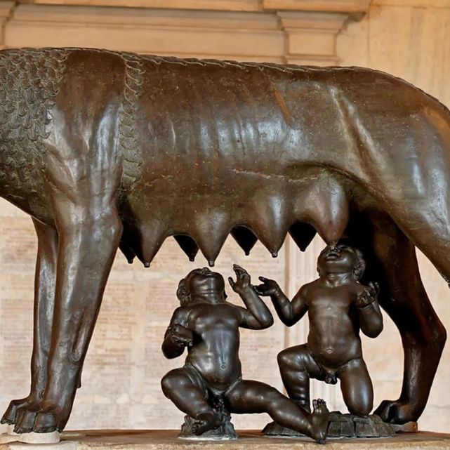 《母狼青铜雕像》佚名(古罗马-雕塑作品欣赏(三百二十七)