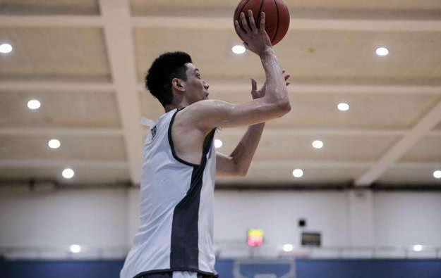 杨阿力 正式确定！北京首钢新星被雅尼斯放弃 离开CBA赛场