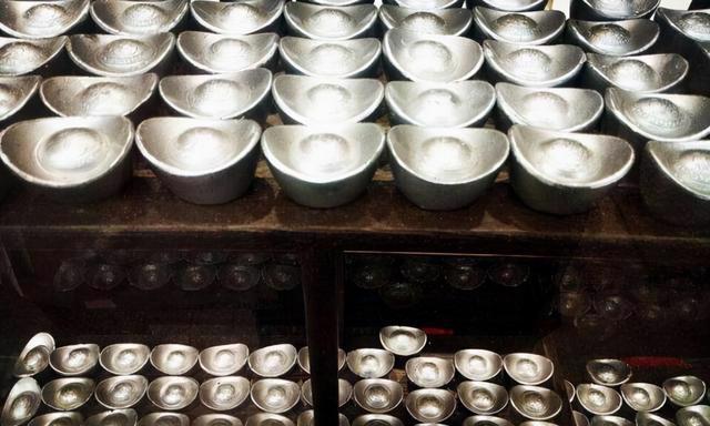 清朝一两银子等于多少人民币让人难以想象20两就能干这件大事