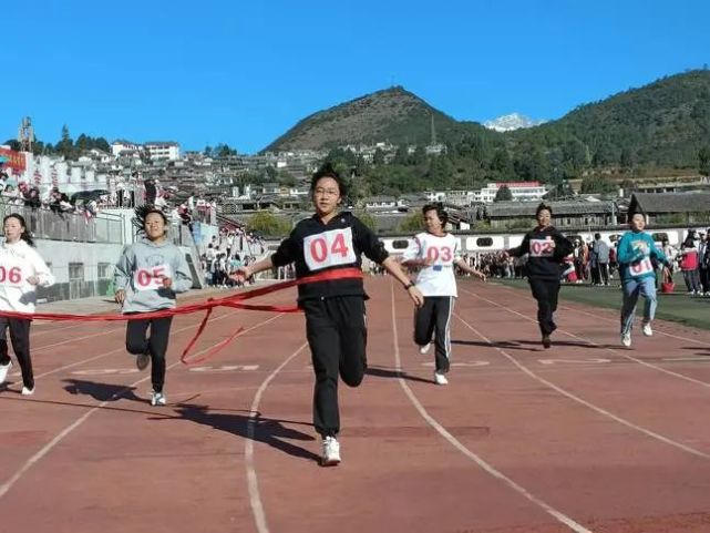 丽江市一中校花图片