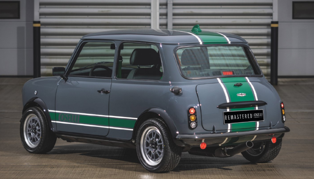 mini复古车手工打造致敬经典