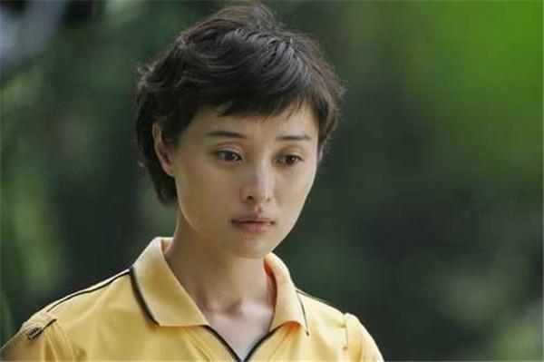 和平年代过去25年2人二婚2人单身还有4个人很幸福