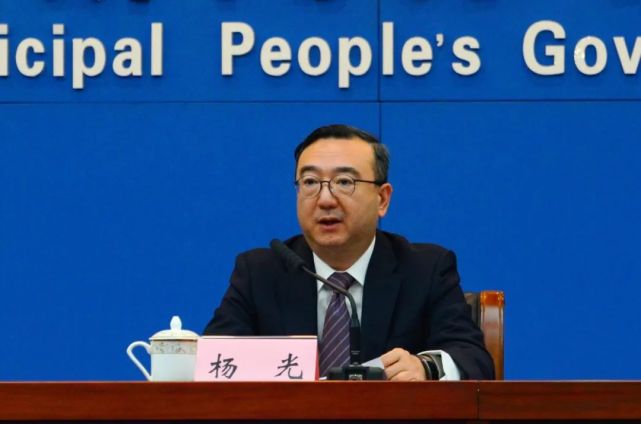 杨光介绍相关情况  李昊东 摄对进入监管首仓的进口冷链食品集中开展