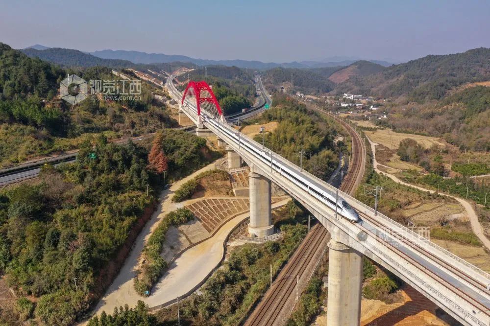 赣瑞龙铁路 朱海鹏 摄龙漳城际铁路龙岩,龙山镇,南靖,漳州,角美5个