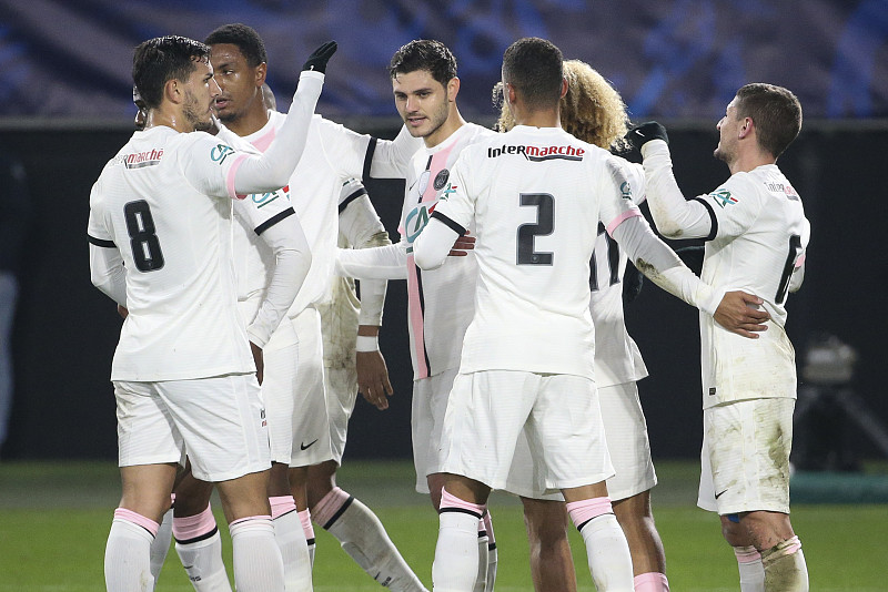 队报大巴黎内部分裂成两大阵营梅西和内马尔已被疏远