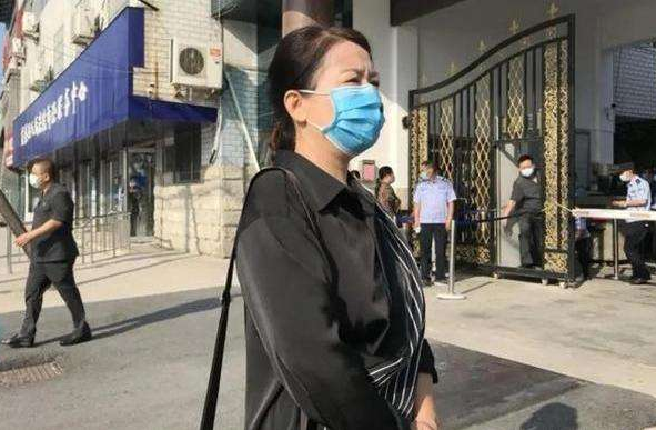 孙子生日时杜新枝有事缺席杜新枝生病住院时熊磊有事脱不开身