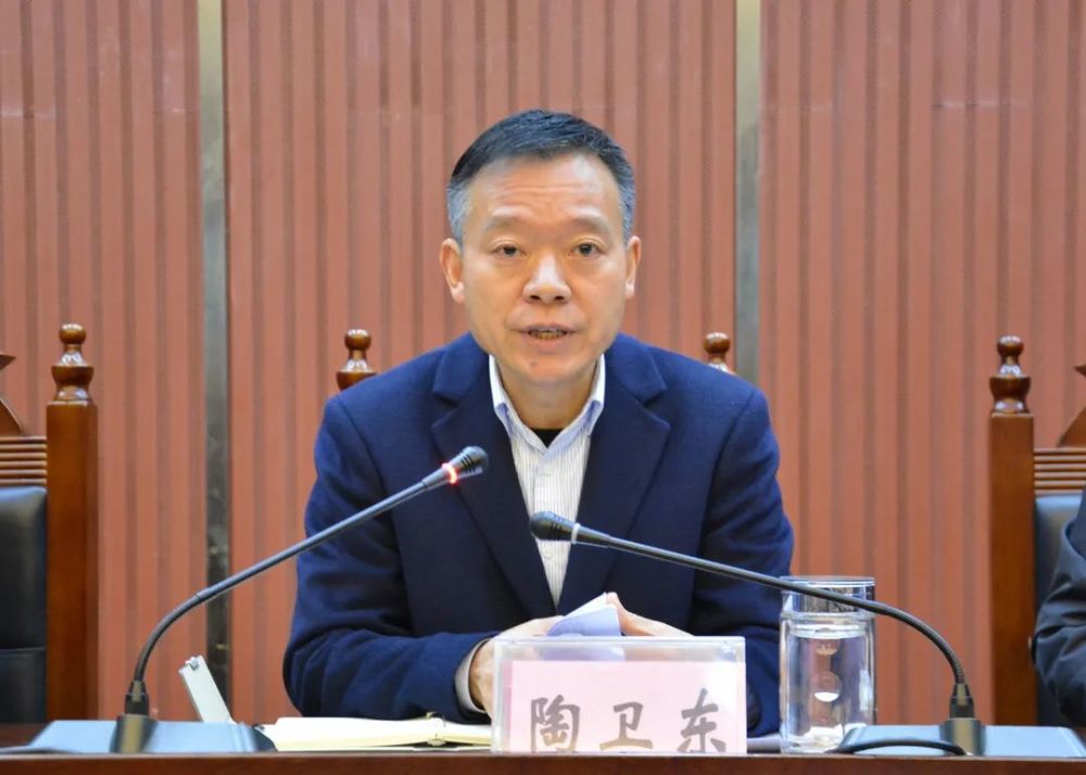 县委教育工委书记,县教委主任陶卫东就岁末安全工作进行分析研判,并对