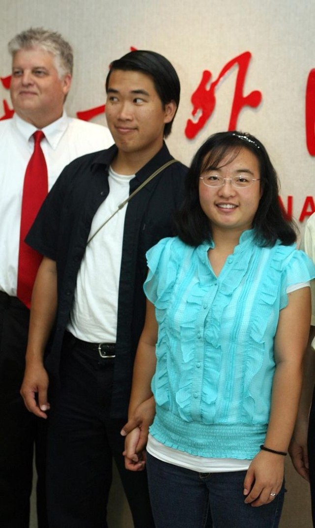 魏敏芝13岁喂猪被张艺谋一句话劝退娱乐圈如今在大学任职