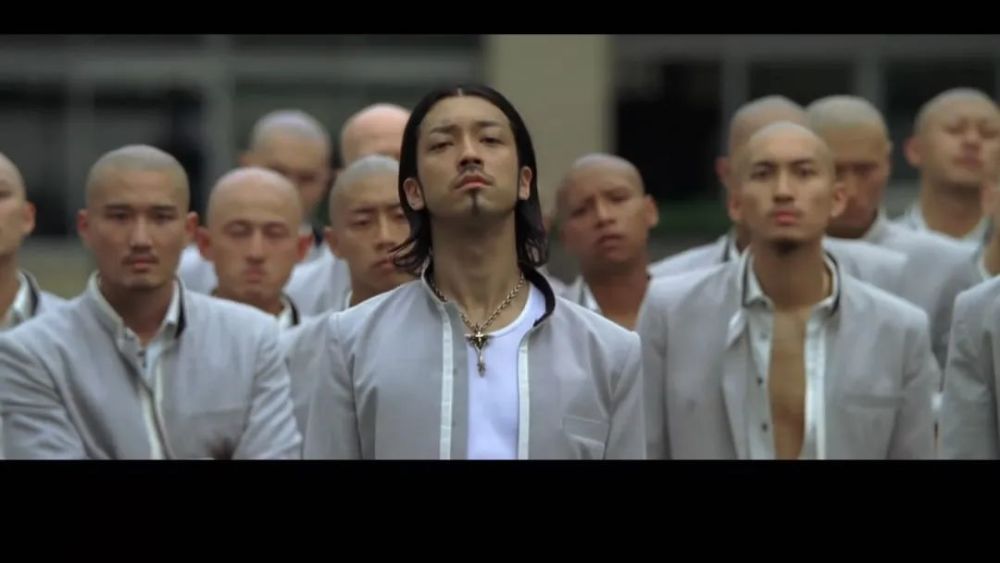 组织起来的人竟然只有四十个,最终源治决定解散众人独自去迎战凤仙