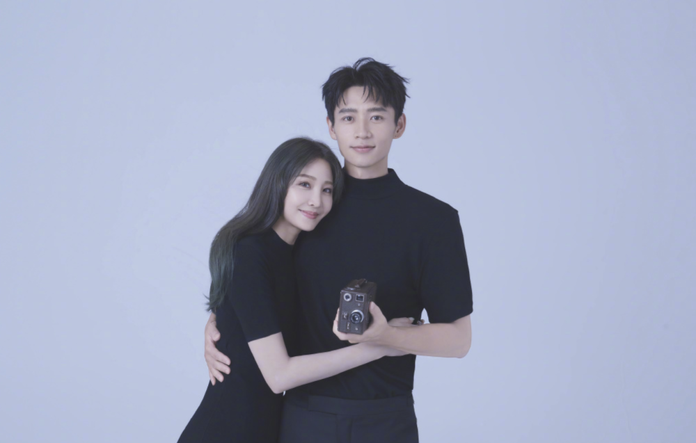 魏晨于玮婚礼彩排画面曝光,两人模拟交换戒指,穿情侣装恩爱十足