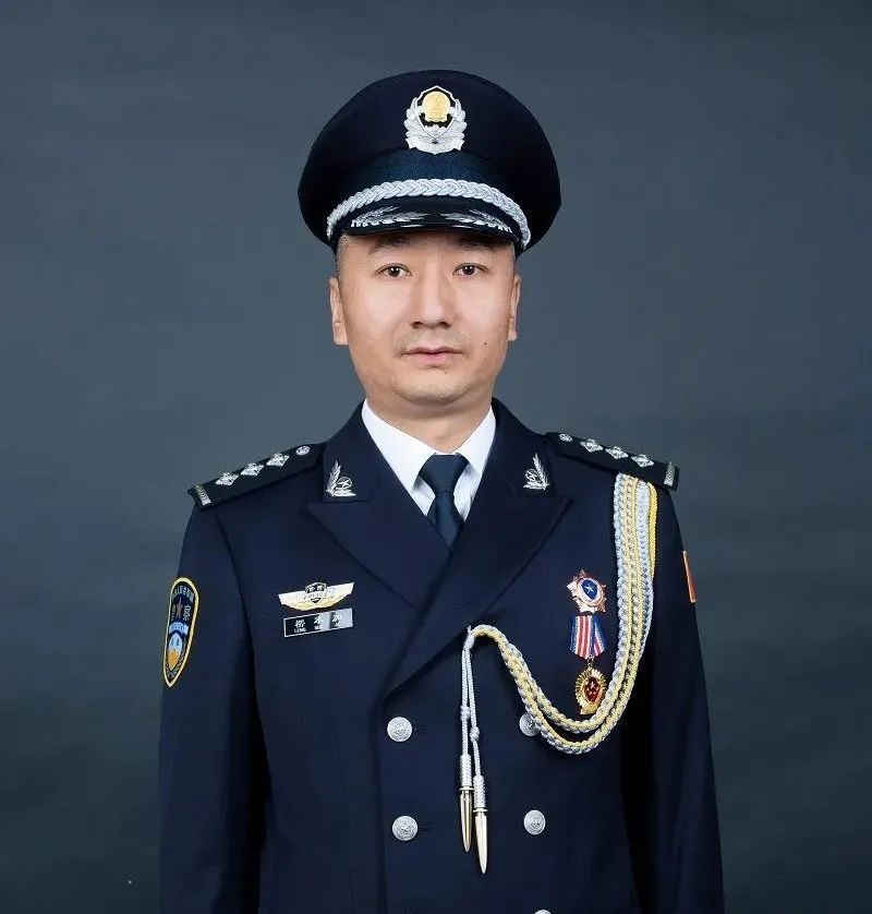 三级警监执勤服图片