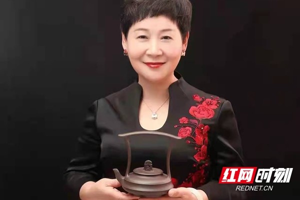 郭勇孝与陶瓷艺术名人董亚芳进行艺术交流_腾讯新闻